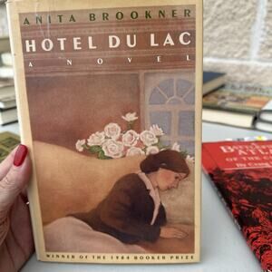 Hotel Du Lac Hardcover Anita Brookner 1984 Comedy Romance Love‎ Vintage